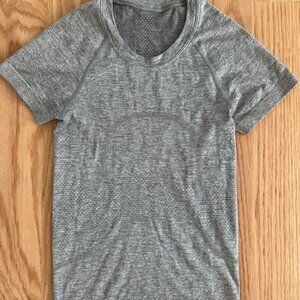 Lululemon Swiftly Tech Short Sleeve 2.0 *Race Size 0